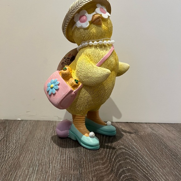 Sassy Bunny Boulevard Yellow Chick with Faux Pearls and Accessories- NWT - Picture 1 of 9
